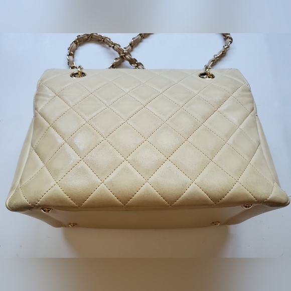 (SALE)Chanel Lambskin CC Logo Chain Strap Hobo Bag ▶️ Part1 - Picture 9 of 16